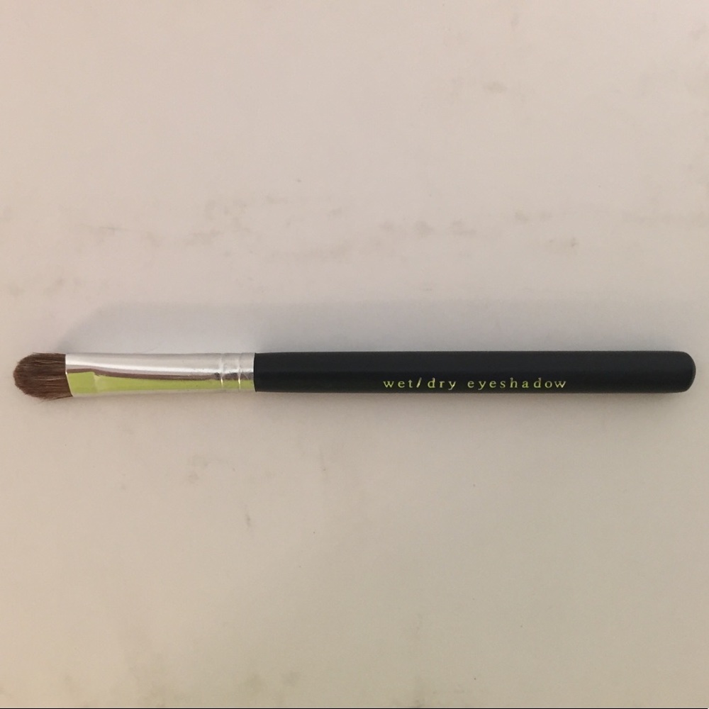 LAST PRICE ⬇️ Bare Escentuals Wet/Dry Shadow Brush